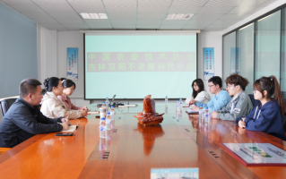 不老科技 不老莓科技小院团队到东鳌鹿业科技开发有限公司调研与座谈交流