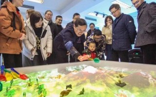 创客科技馆 26条科技探险路线，福州104名“小创客”发挥奇思妙想