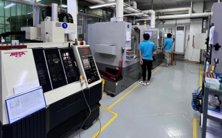 连擎科技 广东擎鼎科技取得汽车用线束固定设备专利，使得弧形板工作过程中稳定